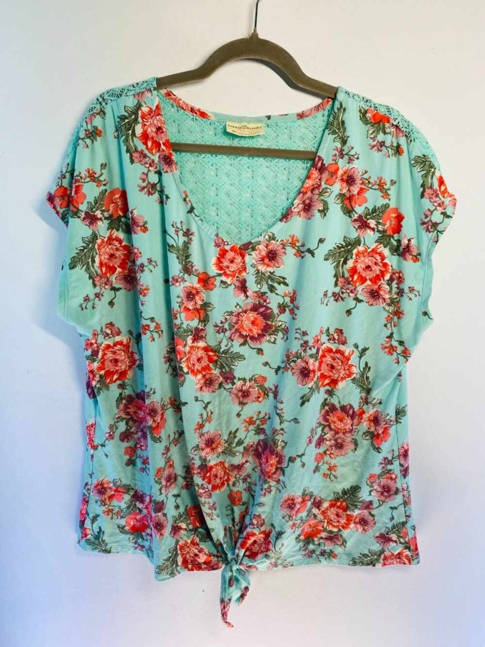Bobbie Brooks Floral Tie-Front Top Plus Size 2X Mint Green Red & Pink Flowers